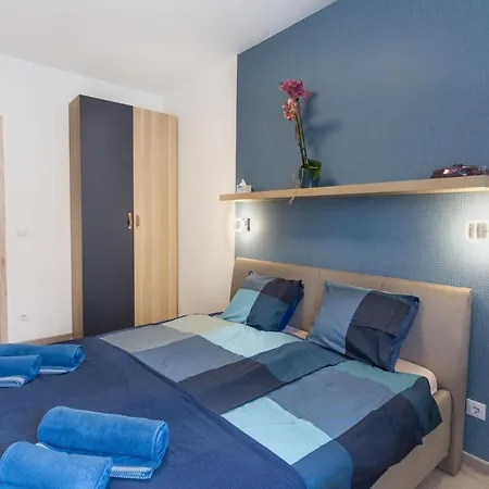 Crvn4 #freeparking 부다페스트